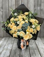 Букет цветов из:  Розы и Лизиантусы в Игарке