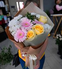 Букет цветов из:  Герберы, Розы и Хризантемы в Игарке