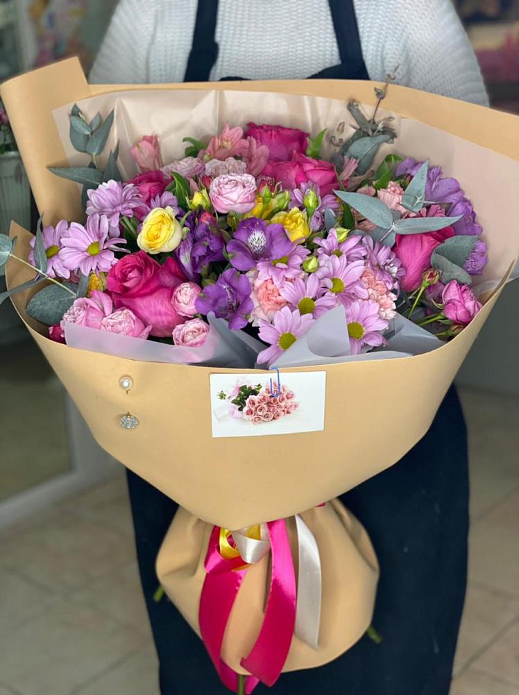 Букет цветов из: Хризантемы, Гвоздики и Альстромерии в Игарке