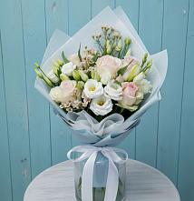 Букет цветов из:  Розы и Лизиантусы в Игарке