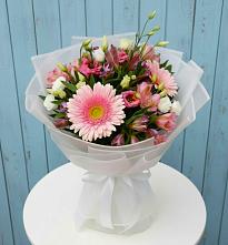 Букет цветов из:  Герберы, Альстромерии и Лизиантусы в Игарке